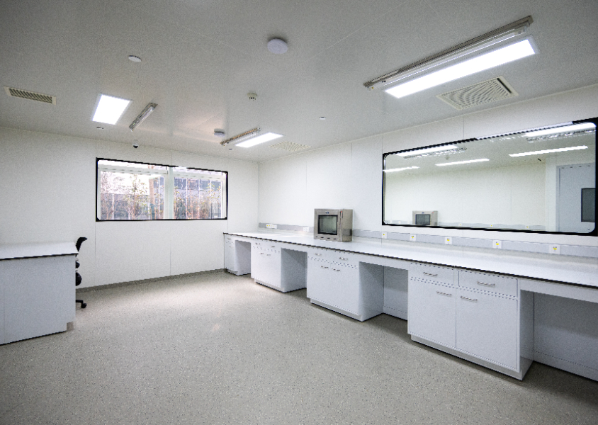 Laboratoires et haute technologie
